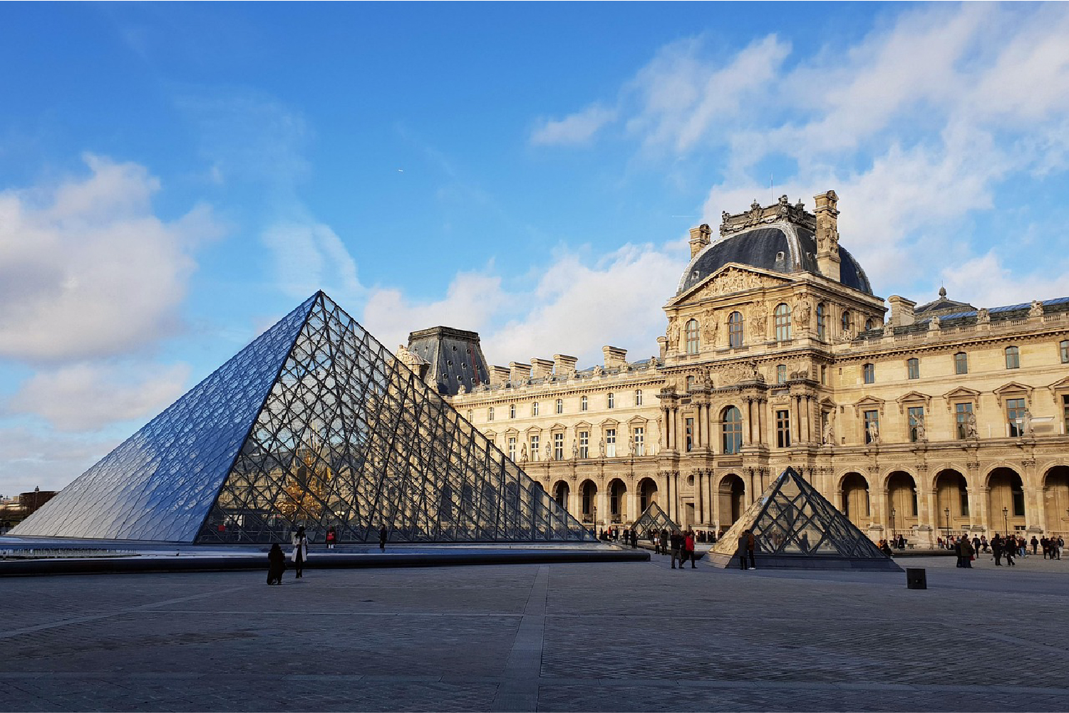 paris city center walking tour 2 Hiroshima walking tour